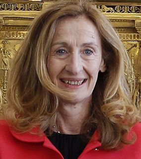 _F7___N_est_ce_pas_a_Vous_d_y_repondre___Madame_la_Min_= istre Garde des Sceaux de la Republique Française